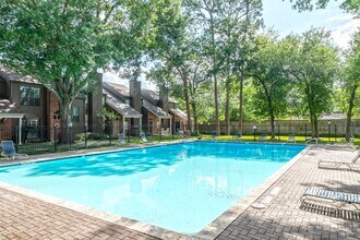 Building Photo - 701 Bering Dr