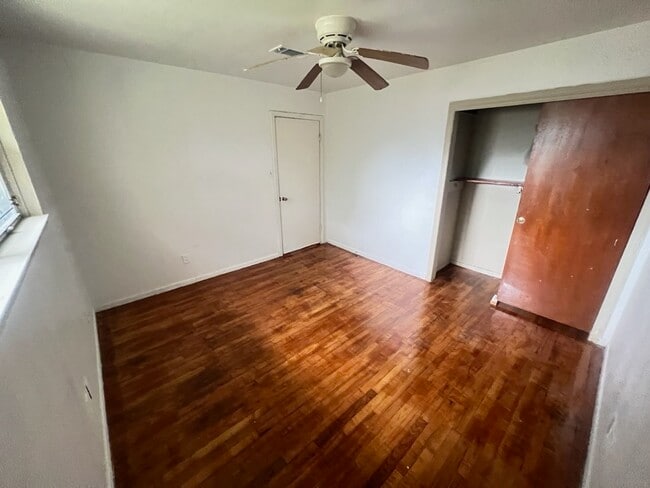 Building Photo - 6723 Ridgeway Dr