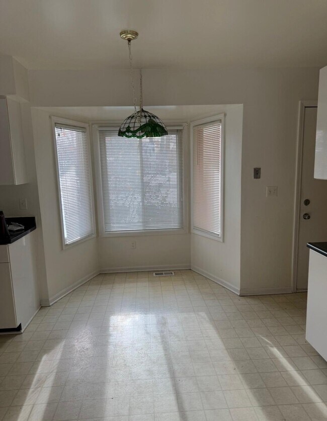 Foto del edificio - 33736 Hathaway