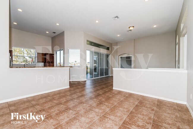 Building Photo - 2017 NE 19th Terrace