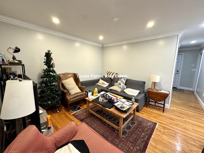 Building Photo - 83 E Brookline St