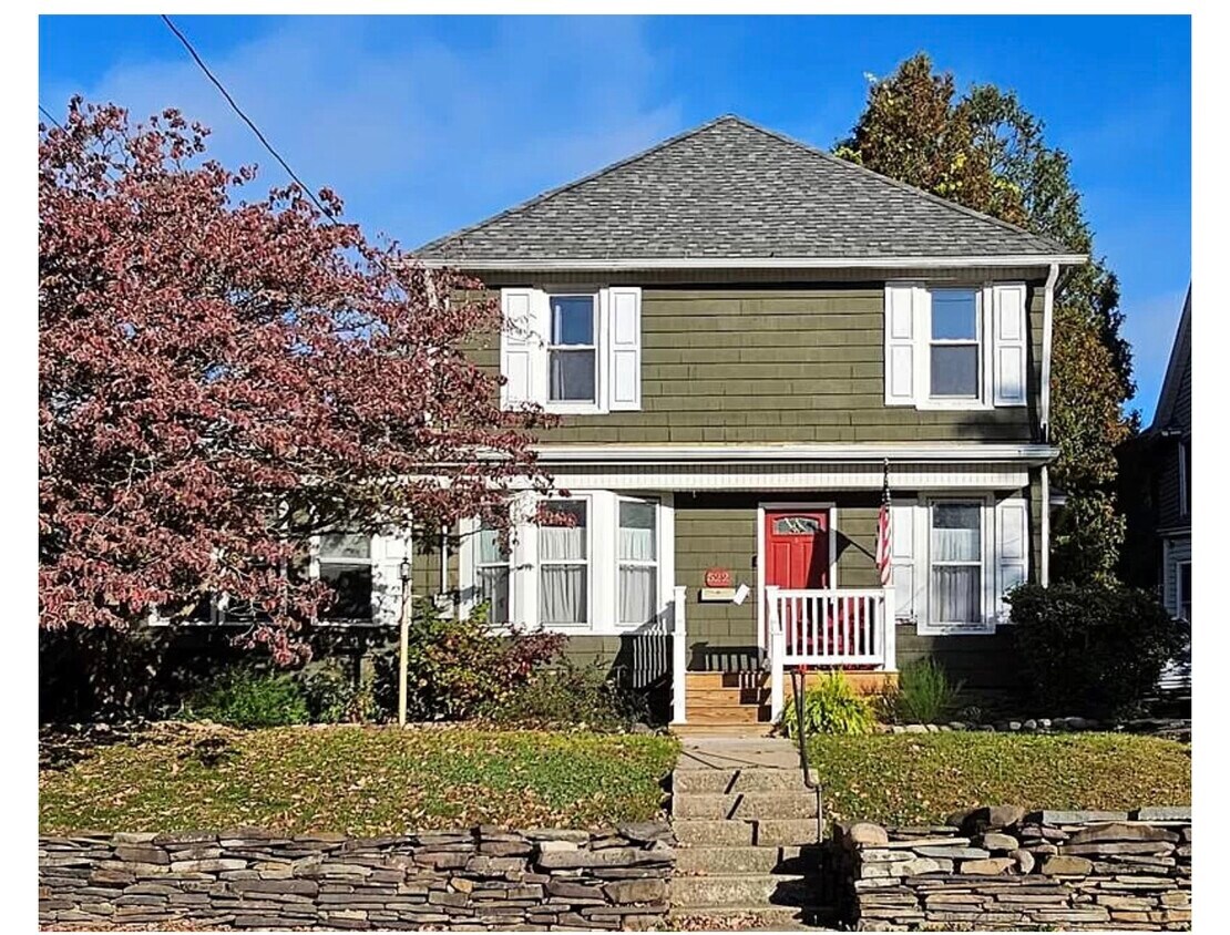 522 W 3rd St, Elmira, NY 14901 House Rental in Elmira, NY
