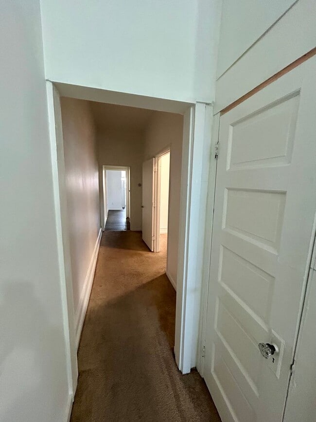 Foto del edificio - 2504 N Calvert St