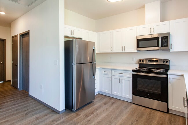 Building Photo - 4th Avenue Homes