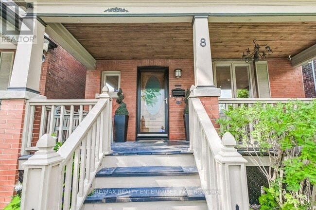 Building Photo - 8 Wolfrey Ave
