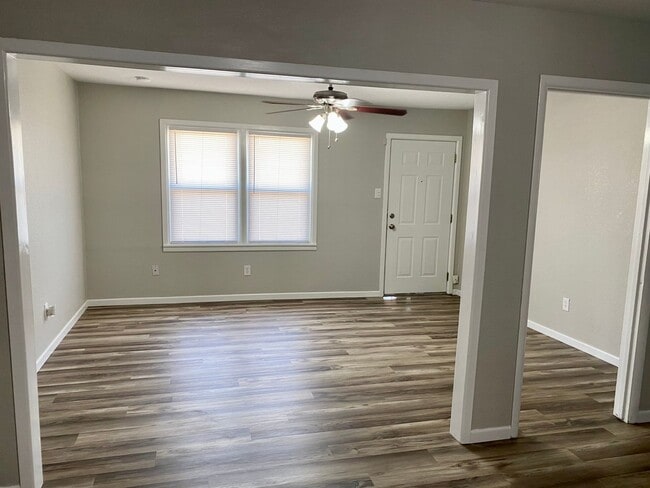 Foto del edificio - 3/1/1 Ready April 1