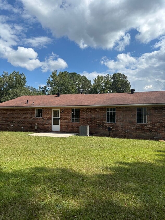 Primary Photo - Fully Renovated Ranch, Minutes from Ft. Ei...