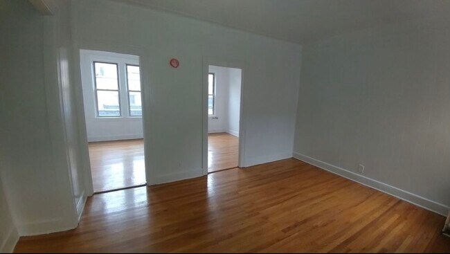 living room - 2907 Ditmars Blvd