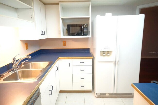 Foto del edificio - 3325 Bayshore Blvd