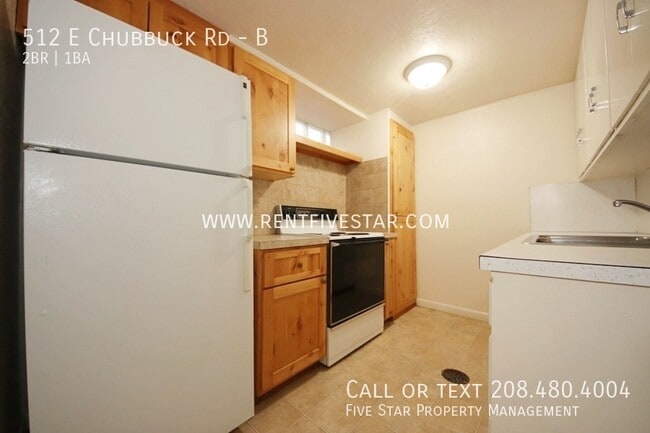 Building Photo - 512 E Chubbuck Rd