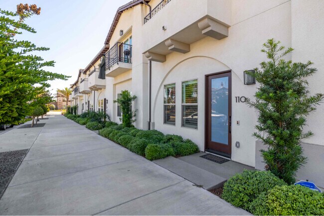 Building Photo - 2170 Birch Rd