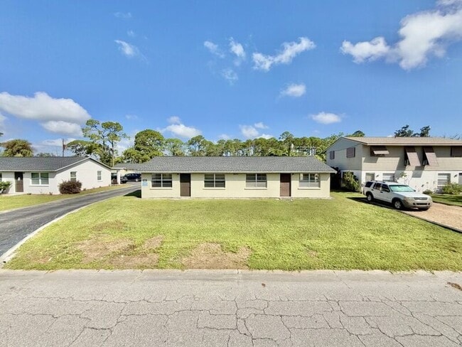 Building Photo - 7073 Brentford Rd