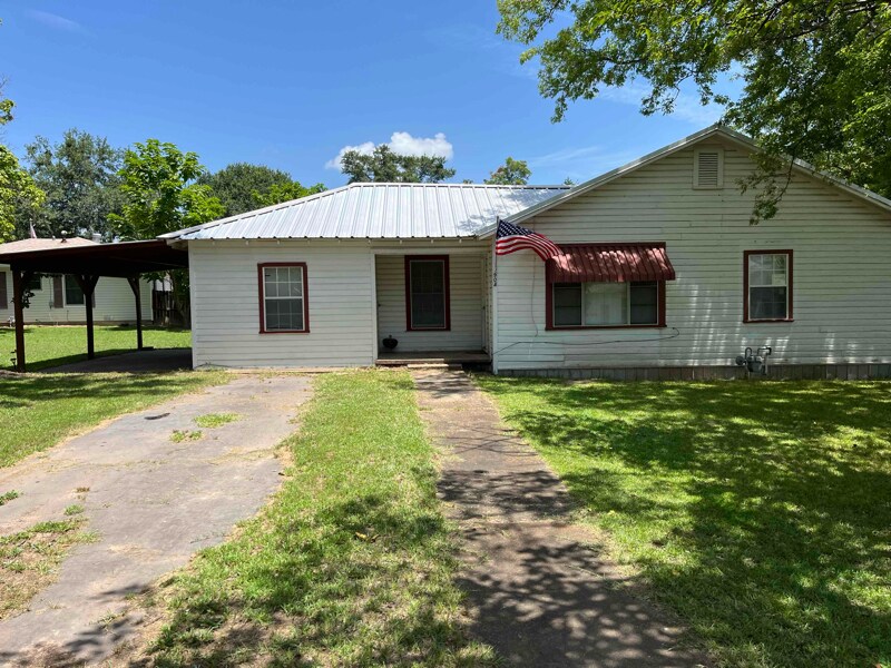 Primary Photo - 904 Walker Ave