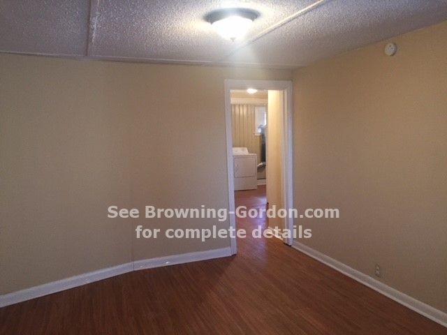 Building Photo - 2106 Eastwood Ave