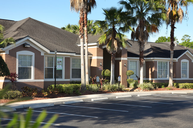 Lakes At North Port Apartments