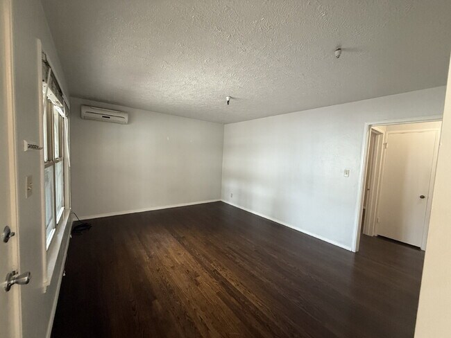 Foto del edificio - Cute 1 Bedroom 1 Bath in Midtown!
