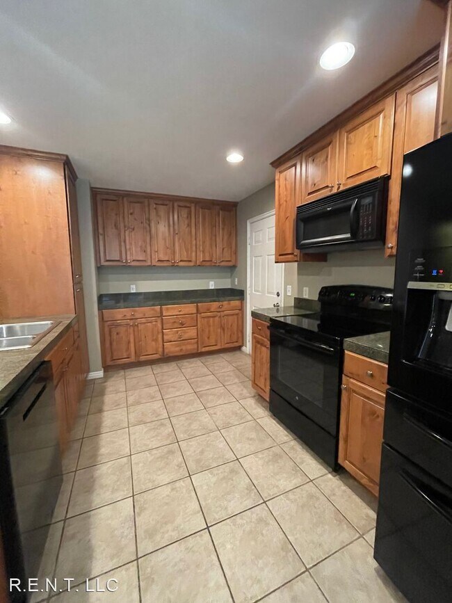 Building Photo - 5 br, 3 bath House - 11349 S. Mariposa Way...
