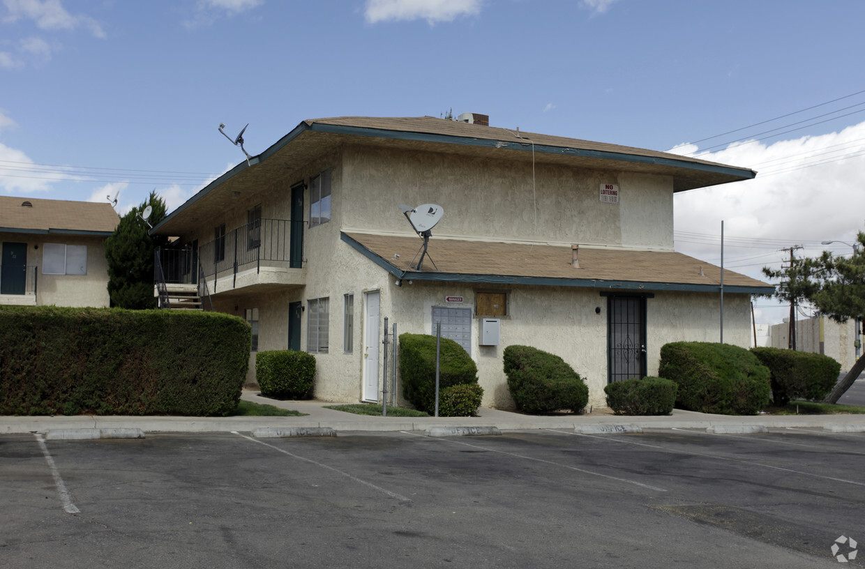 Building Photo - Woodcrest Apartments