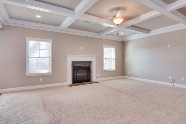 Building Photo - Home For Rent - 260 Wentworth Place Grovet...