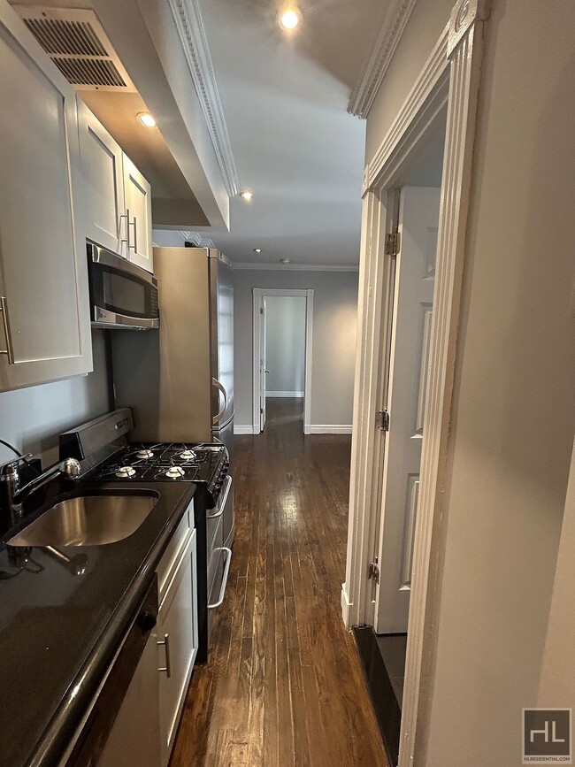 Building Photo - East 13th Street