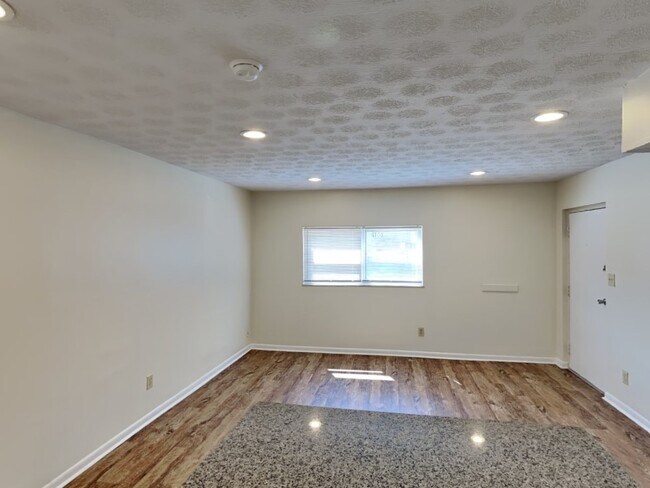 Foto del edificio - 1620-1636 Indianola Ave-1630