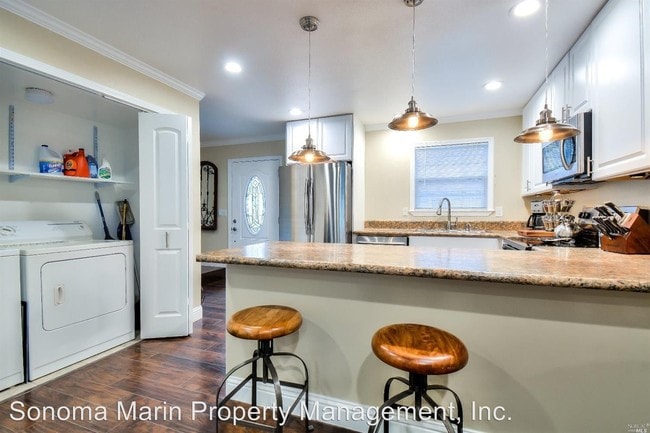 Building Photo - 2 br, 1.5 bath House - 8304 Windmill Farms