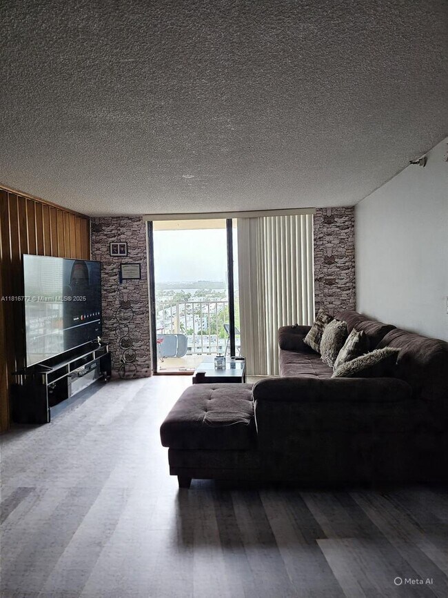 Foto del edificio - 290 174th St St