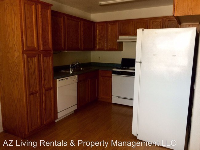 Foto del edificio - 2540 Valentine Ave