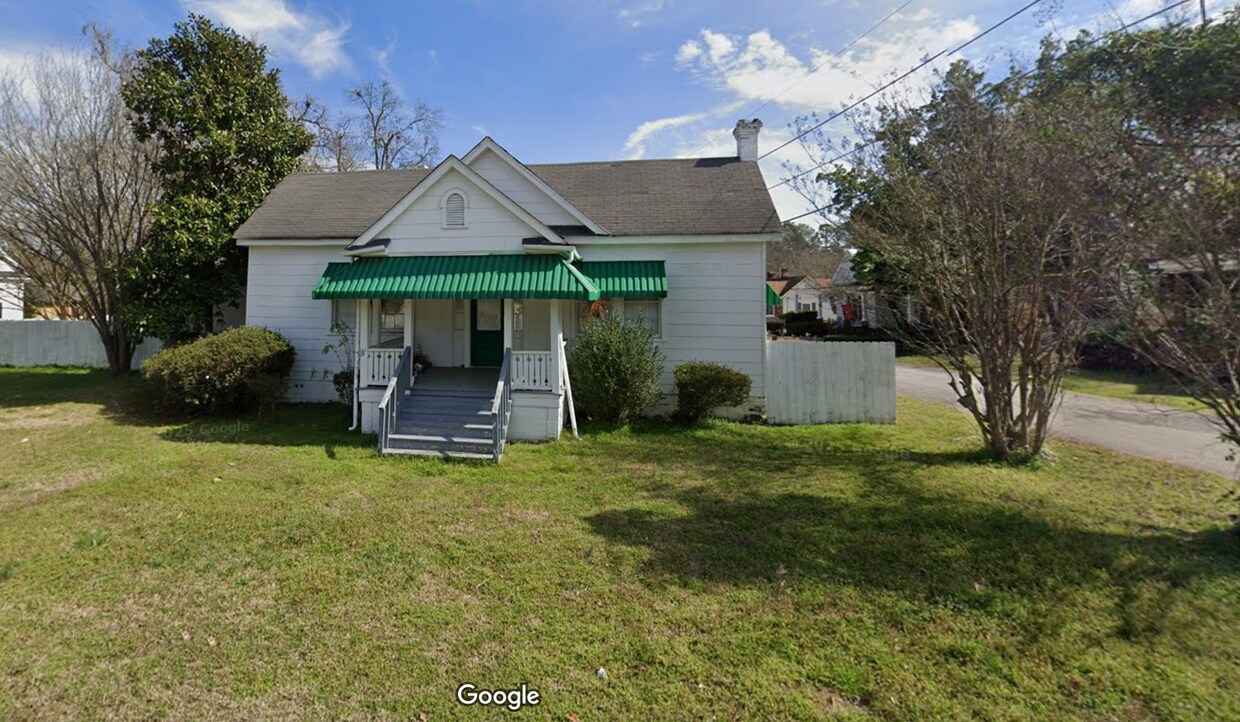 Primary Photo - 138 S Main St