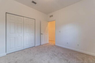 Building Photo - 10283 Wellington Parc Dr