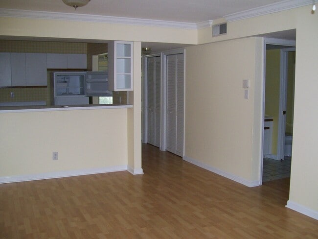 Photo - 1201 Laurel Ave Apartment