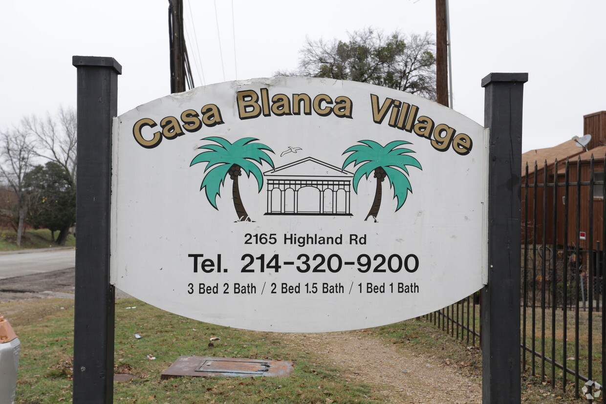 Primary Photo - Casa Blanca