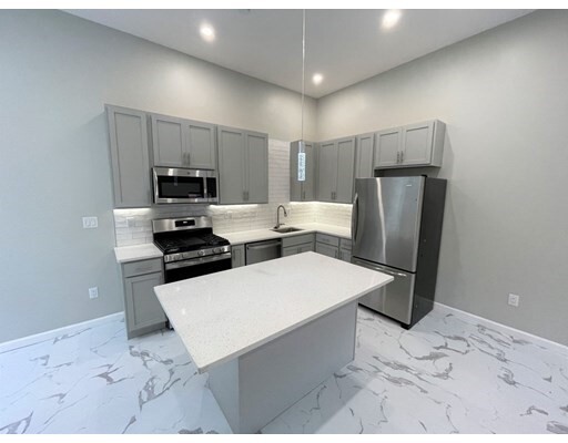 Foto del edificio - 225-235 Essex St