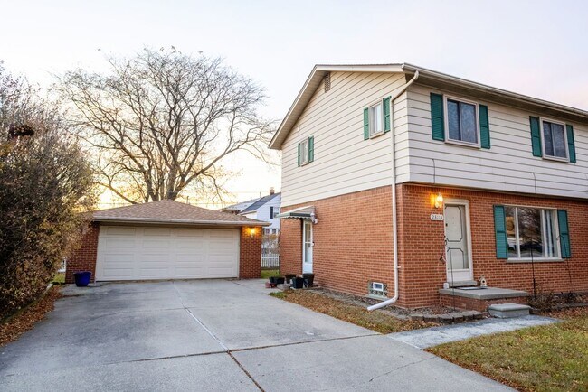 Foto del edificio - 28115 Little Mack Ave