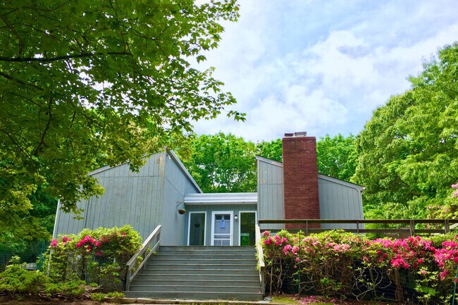 Foto del edificio - 10 Pond Ln