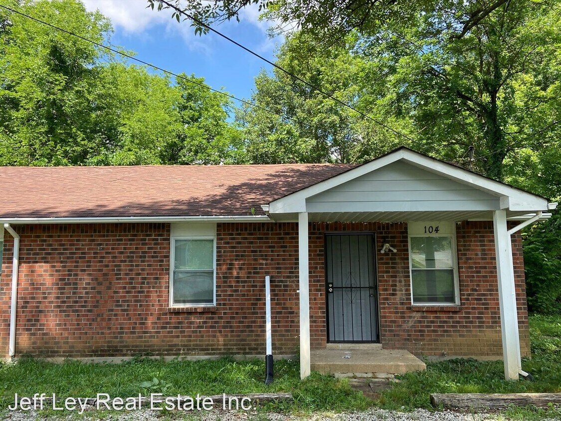 2 br, 1 bath House 104 Highland Trace Cv. House for Rent in