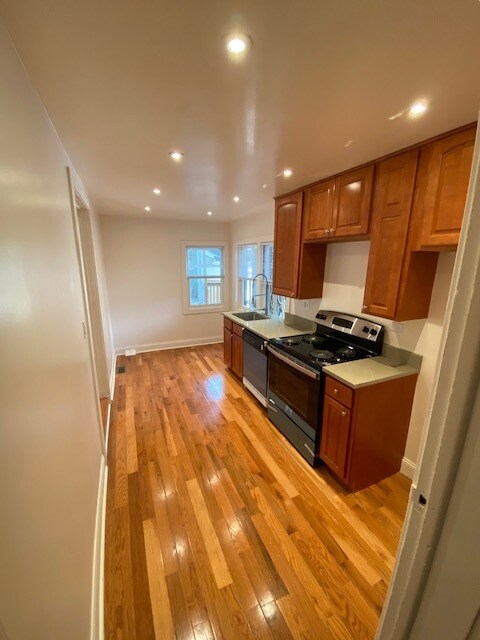 Foto principal - 2644 Green Bay Rd