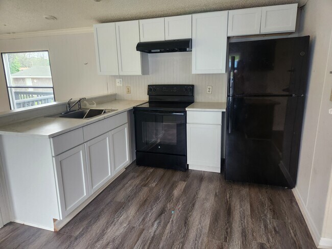 Foto del edificio - 121 Connector Rd