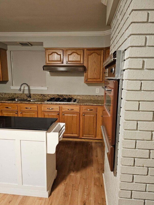 Foto del edificio - 8019 Trout Rd