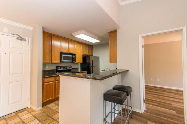 Building Photo - 7130 Shoreline Drive #1303
