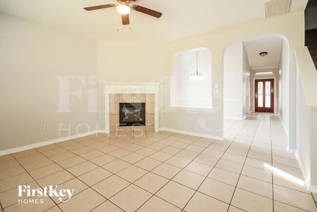 Building Photo - 14439 Eastern Redbud Ln