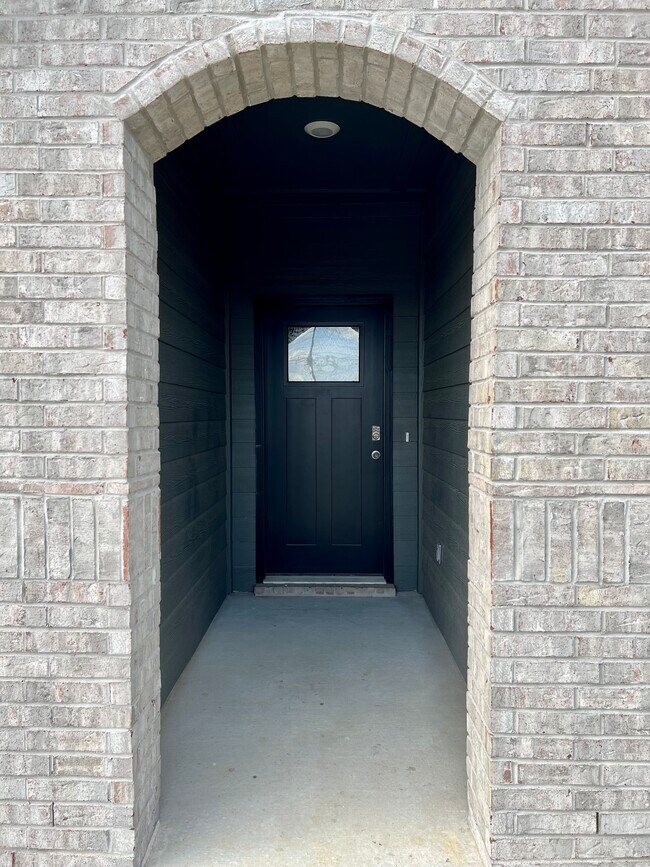 Building Photo - 6423 Park Hill Dr