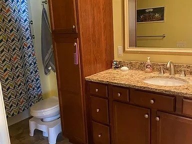 Building Photo - Two bedrooms and bath up stairs.