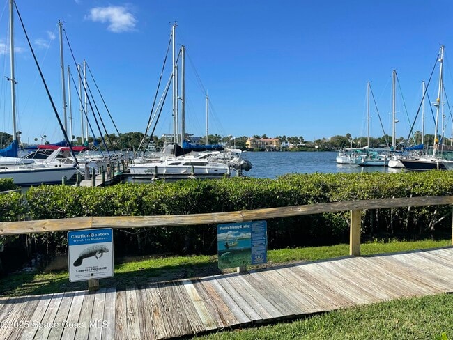 Foto del edificio - 12 Marina Isles Blvd
