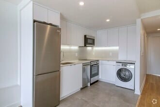 Building Photo - 3460 Rue Durocher