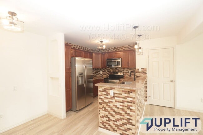 Building Photo - 5402 Balboa Arms Dr
