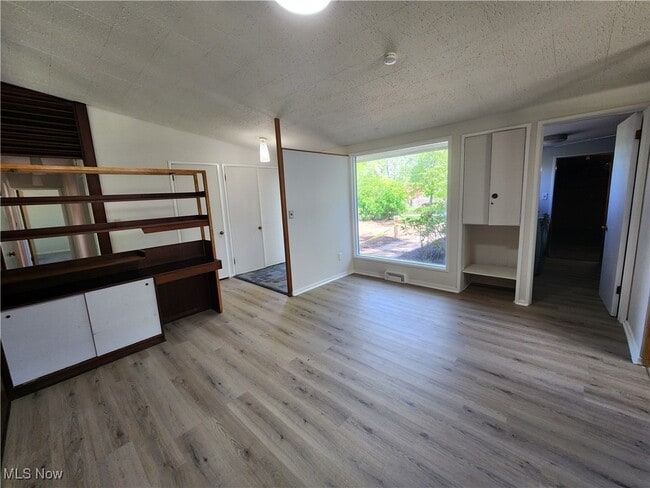Building Photo - 24160 Buckhurst Dr