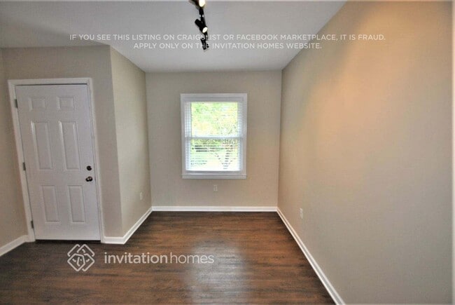 Foto del edificio - 1814 Flintwood Dr SE
