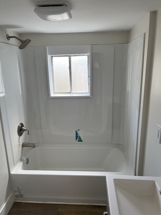 Building Photo - 36 1st St