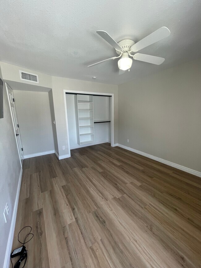 Building Photo - 149 S La Arboleta St